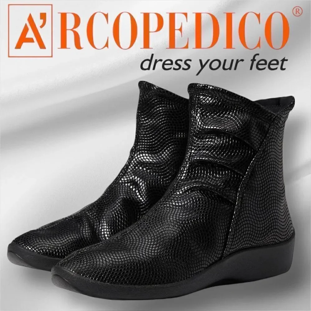 ARCOPEDICO Women’s Croc Shoes in the Size 41/9.5-10 US Size in Black Color